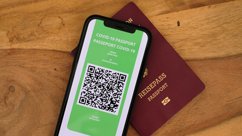 travel vaccine passport and e qr code