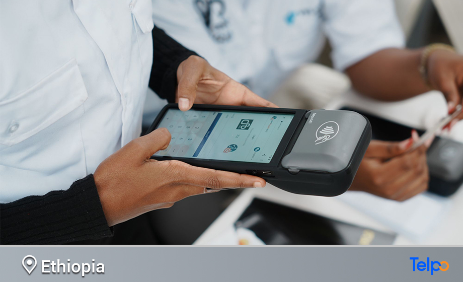 Telpo-M1-handheld-pos-machine-used-for-bus-fare-collection-and-mobile-ticketing-in-Ethiopia