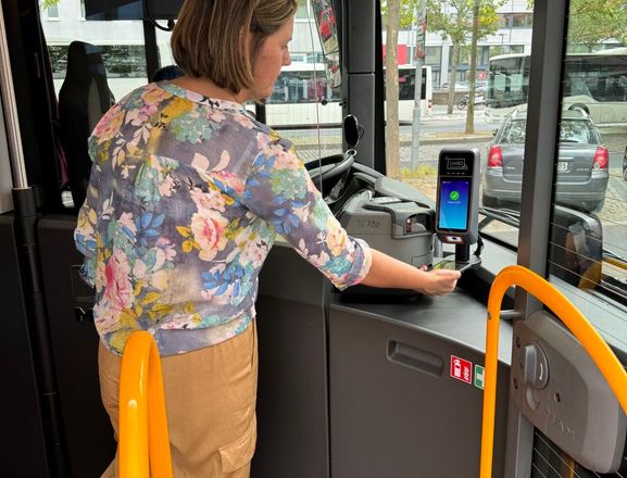 t10 german bus card reader