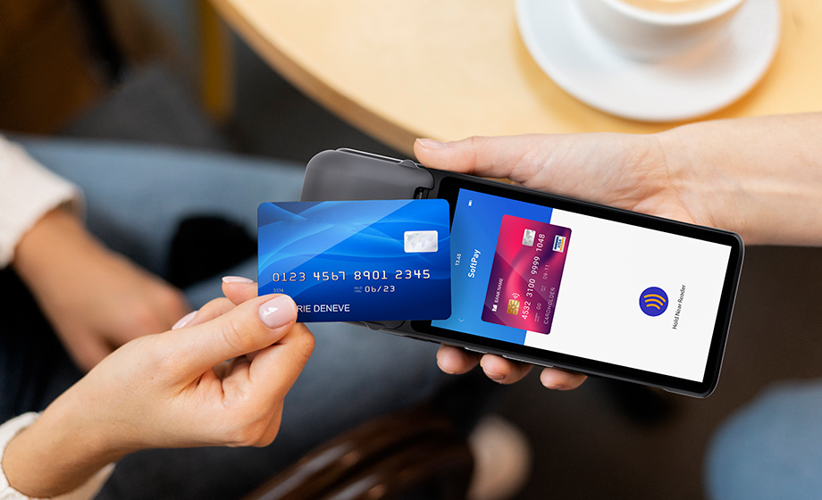 Customer-making-a-contactless-card-payment-using-a-Telpo-M1-Android-POS-terminal